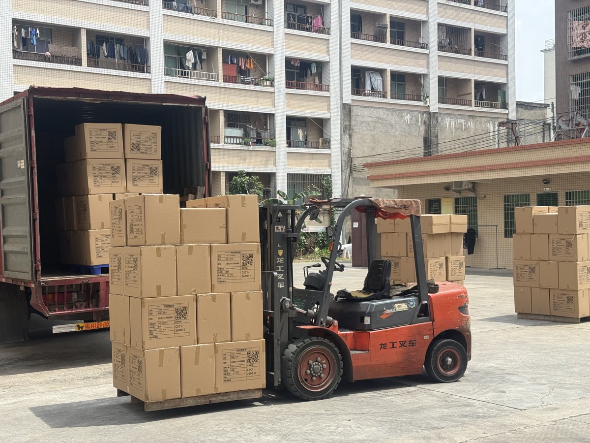Container loading outside Junmei tin box factory