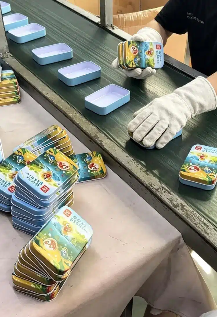 Assembling the printed lid and body